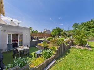 Maisons de vacances Piscine chauffee, plage a 700m, maison pour 6 : photos des chambres