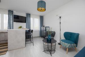 Bright Apartments Close to City Centre by Noclegi Renters