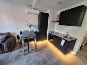 Appartements T2 Cosy romantic, balcon,clim, parking gratuit : photos des chambres