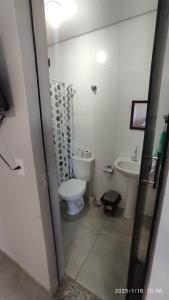 Kitnet independente 2 camas bem localizada