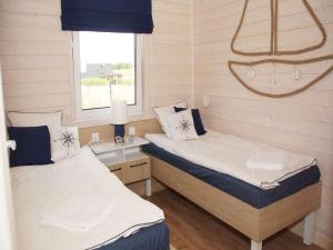 Beautiful holiday home, 2 bedrooms, Mielenko