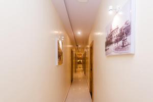 Hotel Sun City Near Saifee Hospital And HN Reliance