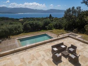 Family Villa with Pool and Sublime Sea View