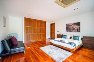 拉威Eva4 三卧室一线海景别墅 近拉威海鲜市场 超市 24小时小区安保