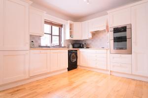 3 bedroom Townhouse in the heart of the Burren