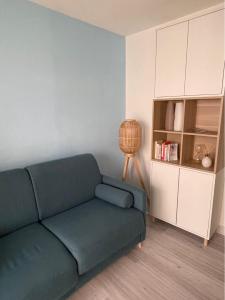 Appartement rénové avec piscine, plage 2mns à pied