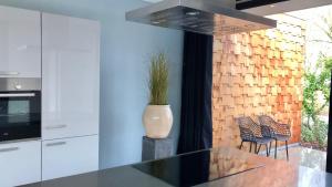 Houten Boshuis by Droomvilla