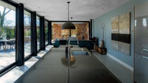 Houten Boshuis by Droomvilla