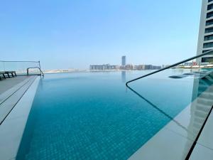 Elegant & Luxurious 1BR Apartment in Beach Isle