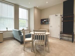 Budget Lovely Flats by the Forest Tram Stop in Nottingham