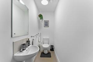 25 percent off - Boutique 3 bed with Parking