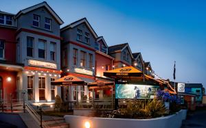 Tommy Jacks Beach Apartments