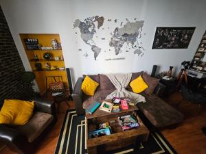 "Studio Cinéma" -Coeur de ville- Spacieux, calme et connecté-alexa, wifi, free, netflix, disney, prime video, jeux vidéo et de société