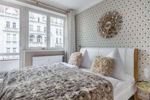 Pastel Art Deco 3BDR Ruterra Apt