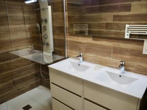 Appartements Appart T4 neuf a 5 min du centre : photos des chambres