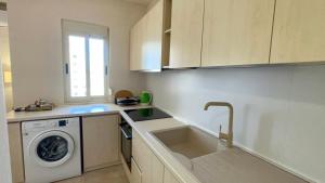 Art vacation apartment for 7 guests in Durrës city center