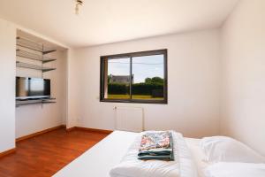 Maisons de vacances Grande maison familiale proche gr34 : photos des chambres