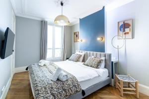 COSY APPARTMENT IN THE HEART OF PARIS