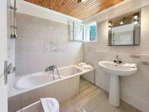 Villas Villa Edelweiss : photos des chambres