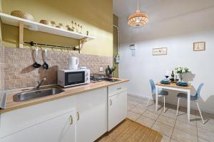 Jewish Quarter Studio for Two with AC