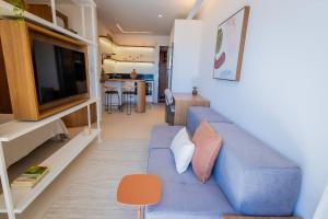 1106 - Estúdio novíssimo com estrutura e conforto