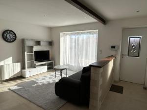 La Maison du Cèdre 8 min du Futuroscope