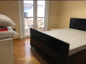 Spacious 3 Bd Apartment in Central Kipseli
