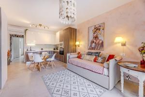 SUITE ELEVEN ISOLA DELBA