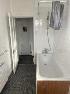 Bradford Homely House