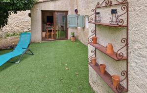 Maisons de vacances Awesome Home In Goult : photos des chambres