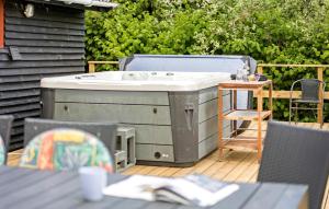 Nice Home In Sydals With Jacuzzi
