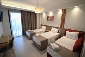 SKYLINE Fine Living