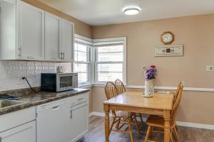 Family Home By Theme Park and Waterloo Arts District