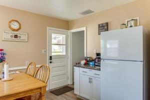 Family Home By Theme Park and Waterloo Arts District