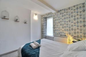 Appartements Les Apparts du Pont Vert - lit double - WiFi - tout inclus - 2 : photos des chambres