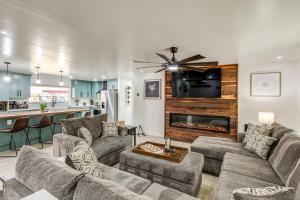 Walk to Dtwn Flagstaff Home with Great Outdoor Area - 3hvězdičkové hotely ve městě Flagstaff