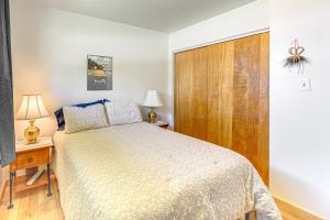 Walk to Flathead Lake Airy Home with Mtn Views!