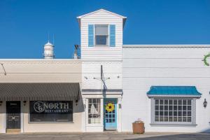 Stroll Into Town Cozy Apartment in Kilmarnock