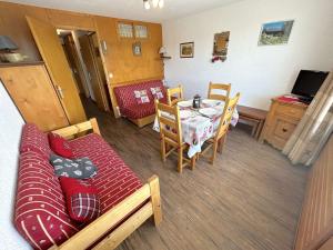 Studio cabine lumineux aux Saisies, 4 pers, balcon sud - FR-1-594-108