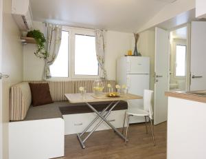 Standard Mobile Homes - Hotel & Resort Adria Ankaran 