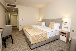 Hotel Laguna Park Sunrise