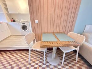 Central Cozy Apartment I