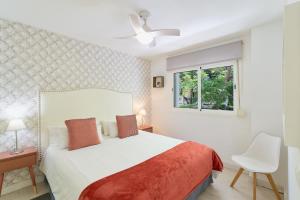 Hola MarBella Pleasant apartment Fontanilla beach side