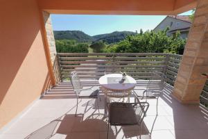 Apartments Chilla ***