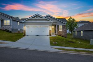 Stylish Vibe 2 Bed 2 Bath Nashville Home 30 or more Days by SkyRun Nashville