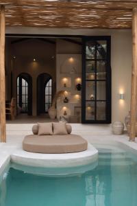 Casa Mimosa - 2BR Mediterranean Villa-Getaway Near Beach&Cafés