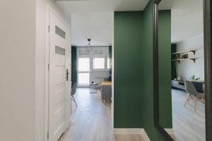 Urban Chic & Great Location & Modern Studio Apartment - #O5