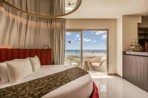Double Room Fashion Victim - Entrance to Ushuaia Club Included room in Ushuaia Ibiza Beach Hotel - Adults Only