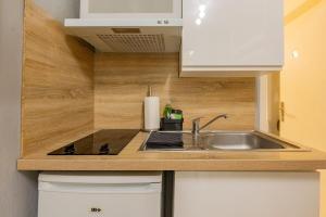 Studio GIGI 50 m mer climatisation plein centre