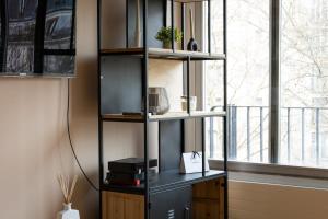 Charming Moulin Rouge Studio